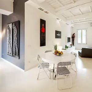 Charming Flat In Centro A Ferrara